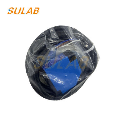 سنسور فتوالکتریک اشنایدر XUK1ARCTL2 با سیستم تشخیص انعکاسی، حفاظت IP65 و فاصله حسگری 7 متری برای سوئیچ آسانسور