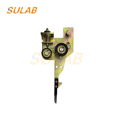 قفل درب آسانسور Fujitec با سطح گالوانیزه AC 250V / 10A و تنش جانبی ≥ 1000N قفل قفل درب فرود MA630-05